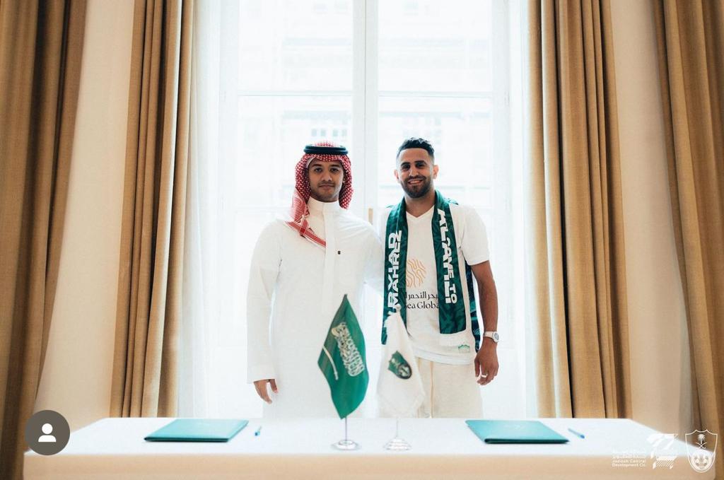 Tinggalkan Manchester City Riyad Mahrez Resmi Gabung Al Ahli 