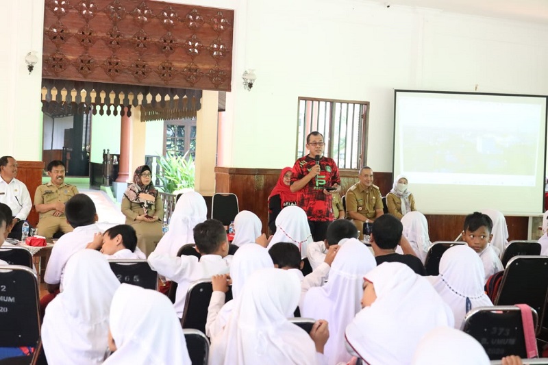 Asda II Terima Siswa Kelas 1 dan 4 SDN Bekasi Jaya IV untuk Perkenalkan Pemerintah Kota Bekasi