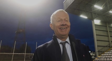 Reporter Gary Cotterill Tuai Kritikan Netizen Lantaran Reaksi Anehnya Terhadap Ruben Amorim