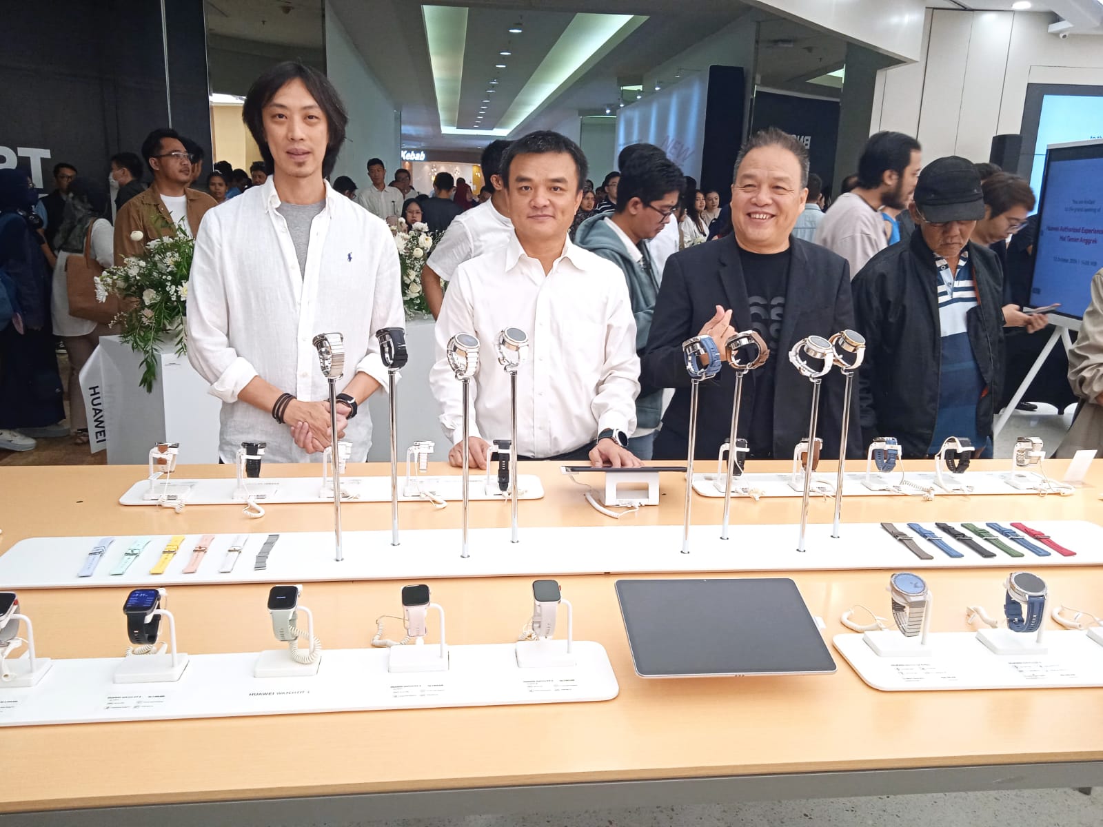 Konsep Baru HUAWEI Experience Store Mall Taman Anggrek, Jadi Destinasi Lengkap Konsumen untuk Berbelanja