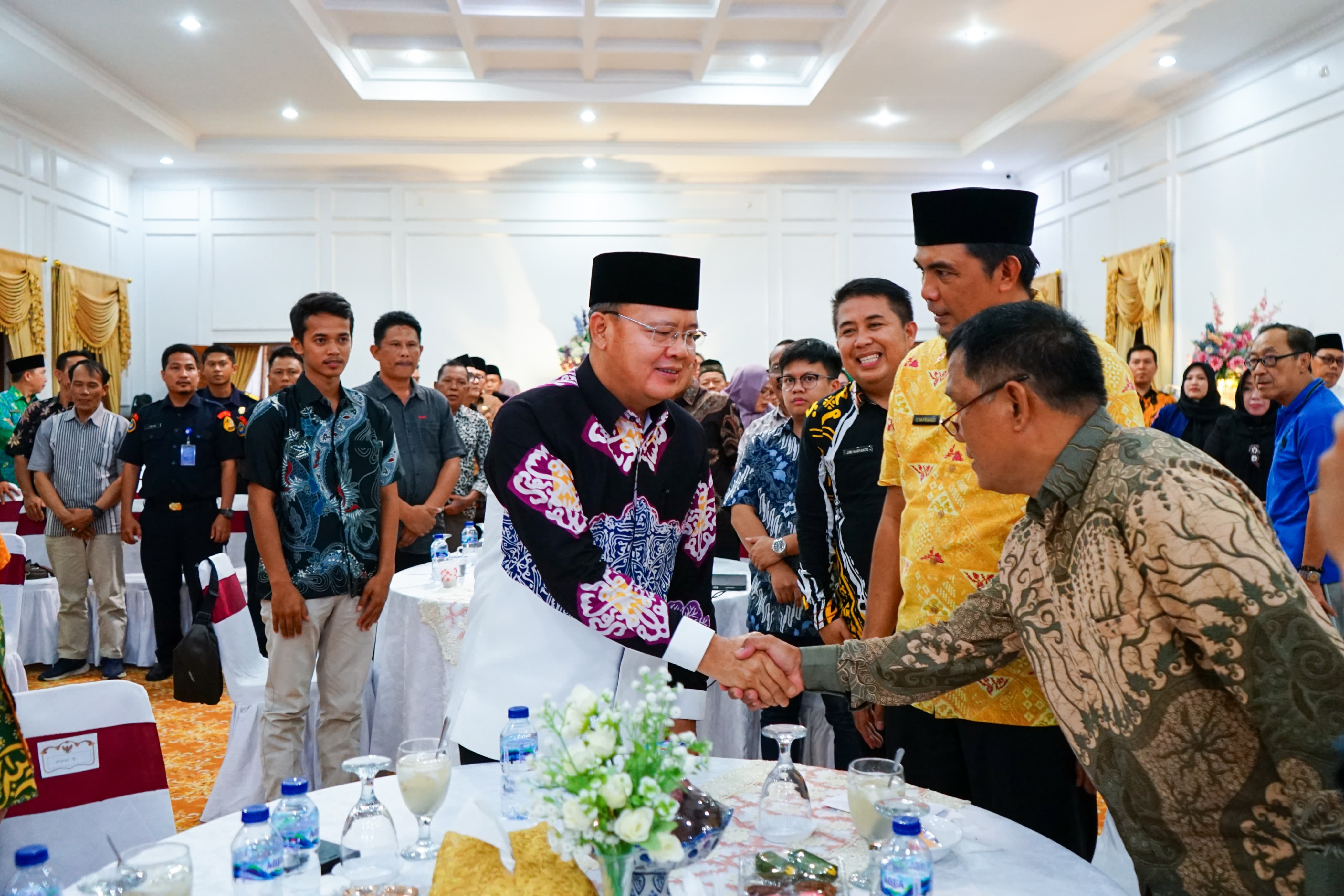 Gubernur Bengkulu Dorong Pengusaha Tambak Kembangkan Usaha, Juga Lepas Tilawatil Qur'an Hadits STQH XXVII ke Provinsi Jambi.