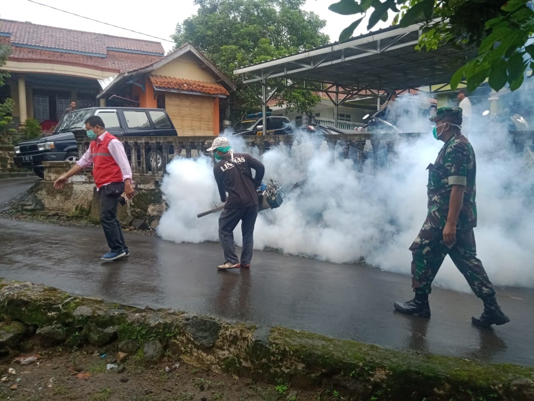 Begini Cara Pencegahan DBD dengan Tindakan Fogging atau Pengasapan yang Mampu Berantas Jentik Nyamuk