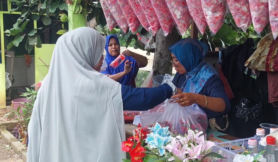 Fantastis! Penjual Bunga TPU Semper Kecipratan Untung saat Lebaran, Omset hingga 10 Kali Lipat