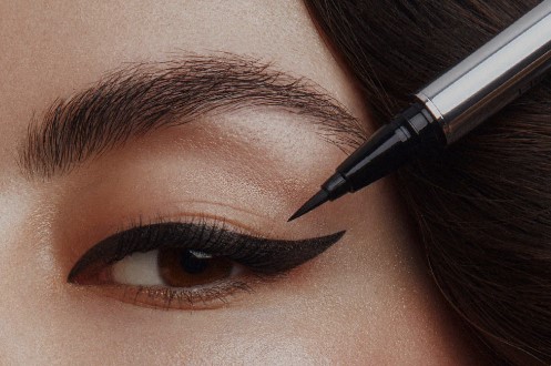 Rekomendasi Eyeliner Waterproof Terbaik yang Cocok Untuk Pemula Dengan Harga yang Ramah Dikantong!