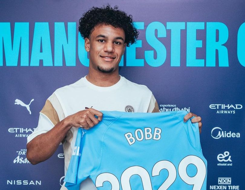 Oscar Bobb Resmi Perpanjang Kontrak di Manchester City Hingga 2029