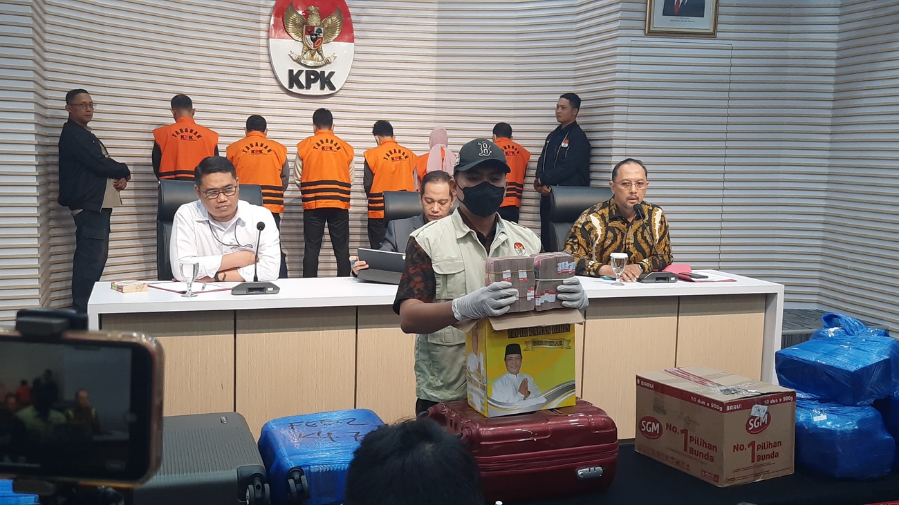 Kasus Korupsi Gubernur Kalsel Sahbirin Noor, KPK Amankan 4 Kardus, 2 Tas, dan 4 Koper Berisi Tumpukan Uang 