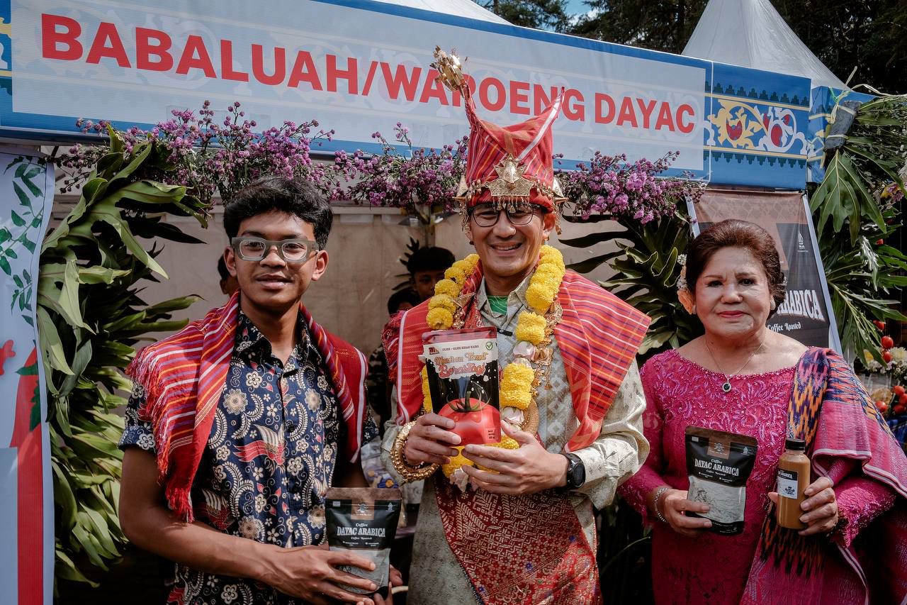 Menparekraf Apresiasi Festival Bunga dan Buah Tanah Karo Masuk Karisma Event Nusantara 2024