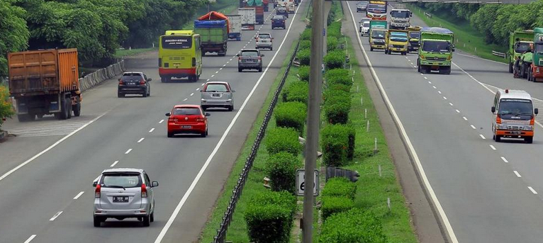 Volume Kendaraan Melintas Tol Tangerang-Merak Meningkat 
