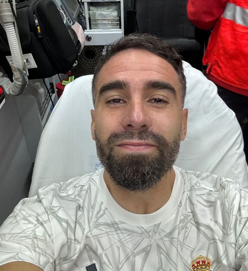 Kabar Buruk Real Madrid! Dani Carvajal Meringis Kesakitan Gegara Cedera ACL