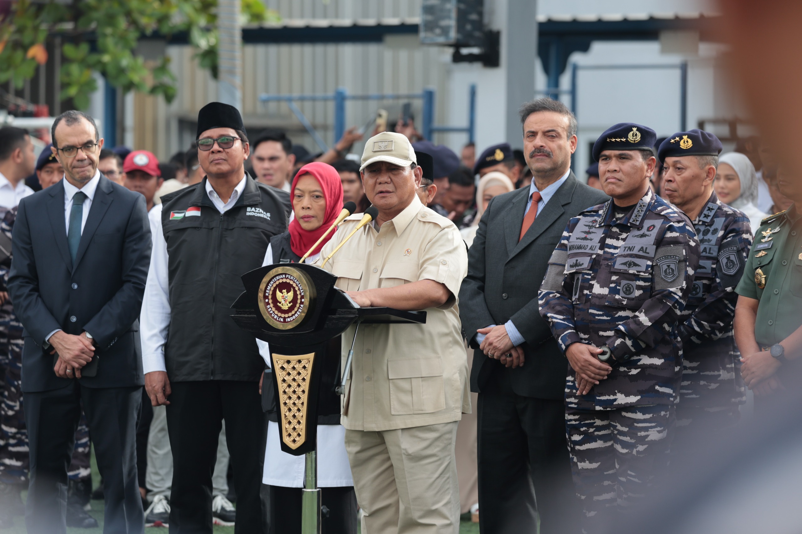 Prabowo Lepas Keberangkatan Kapal RS TNI KRI Radjiman untuk Kirim Bantuan ke Palestina