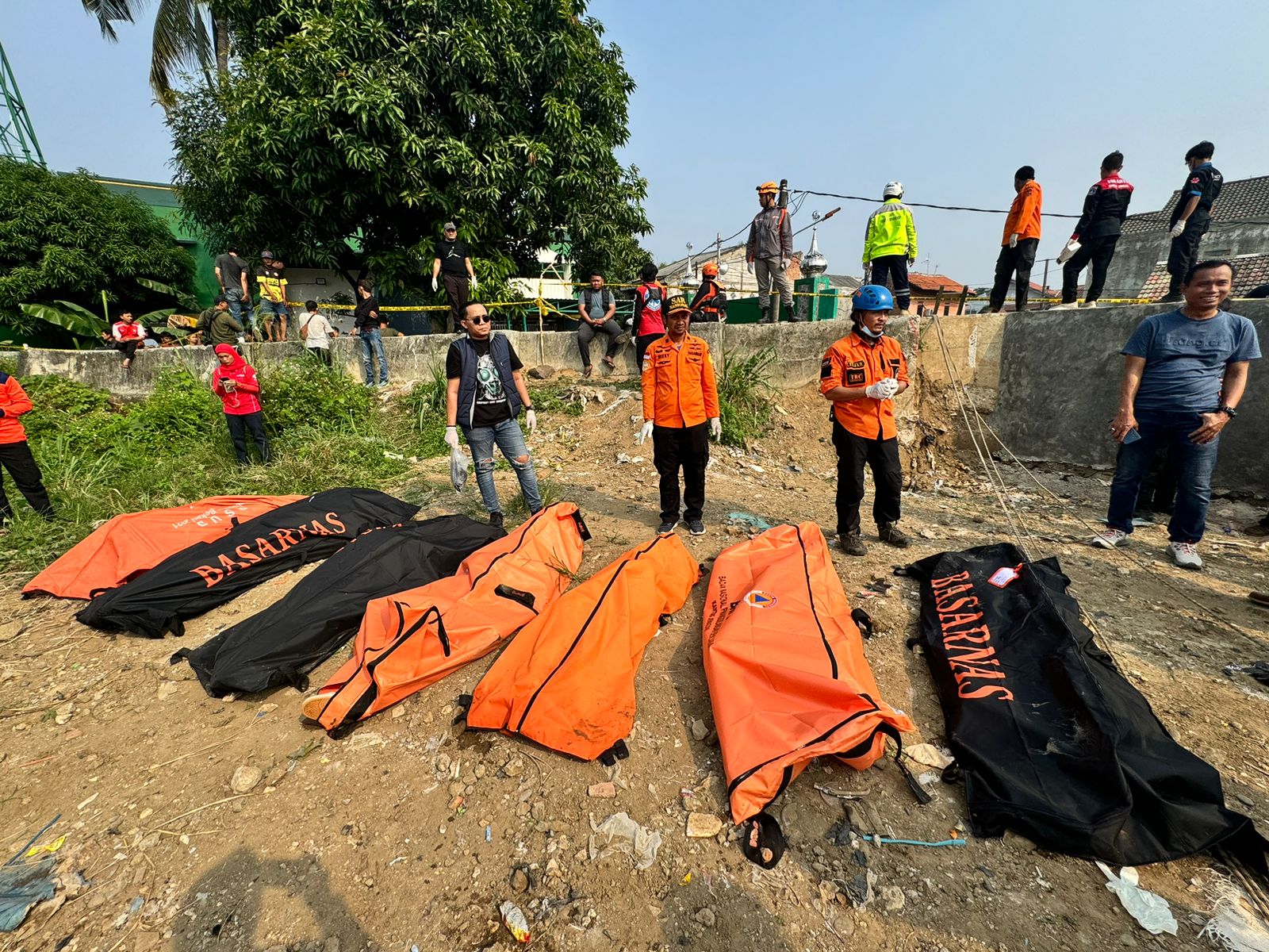 Khawatir Masih Ada Jasad Remaja Pelaku Tawuran di Kali Bekasi Jatiasih, Tim SAR Terjunkan Tim Selam 