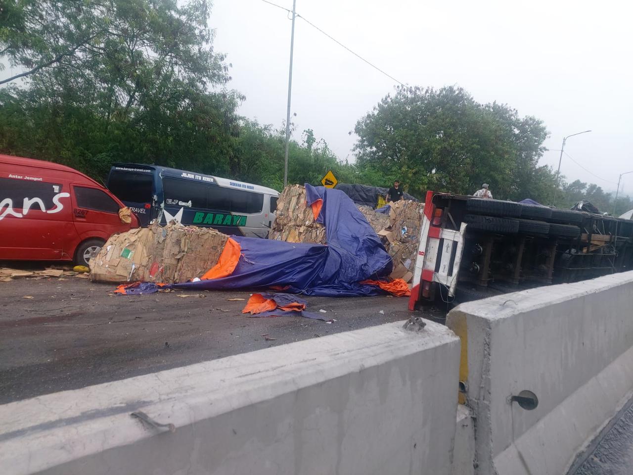 Ini Biang Kerok Penyebab Kecelakaan Beruntun di Tol Cipularang Km 92