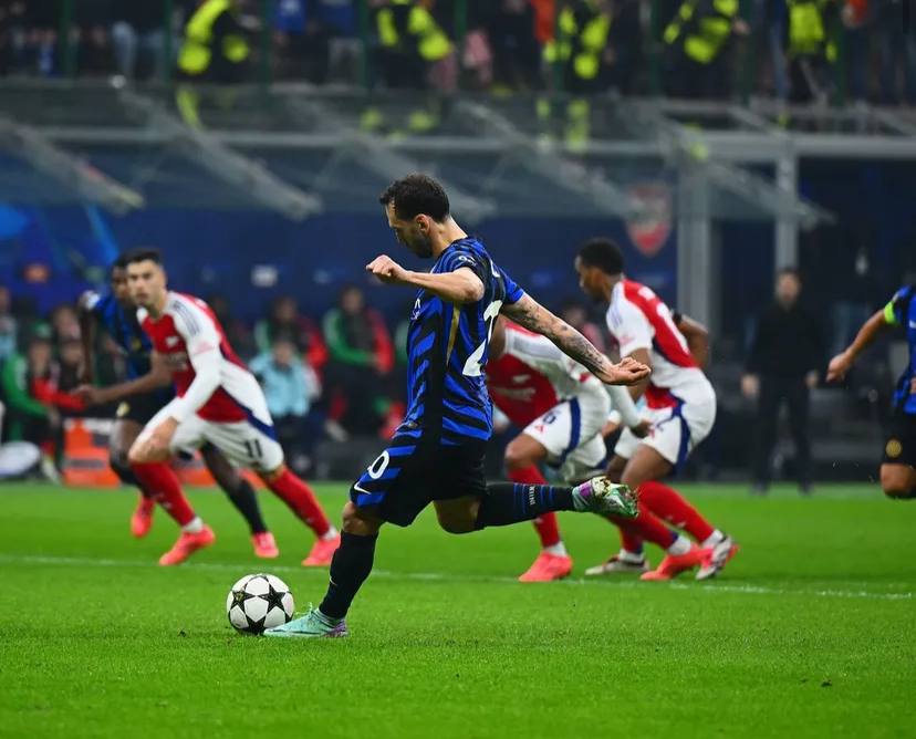 Hasil Inter Milan vs Arsenal di Liga Champions, Penalti Hakan Calhanoglu Bawa il Nerazzurri Menang 1-0