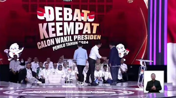 Jelang Debat Cawapres Kedua, Prabowo Bersalaman dengan Anies