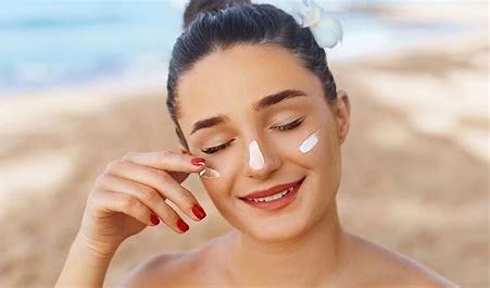Catat! 6 Sunscreen Untuk Semua Jenis Kulit, Wajah Bersih dan Glowing 
