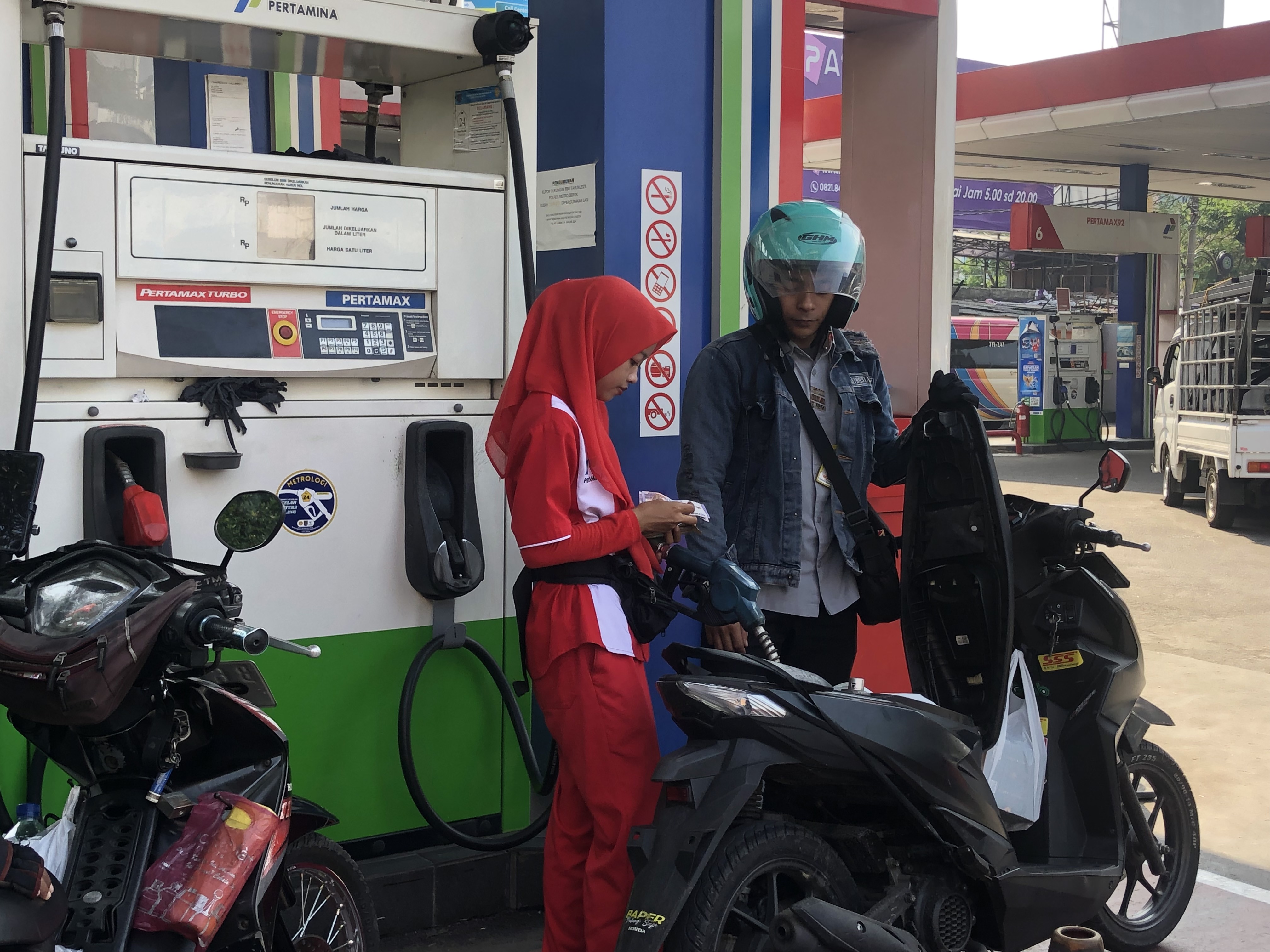 Harga BBM Pertamina Terbaru per 1 Oktober 2024, Pertamax Cs Turun