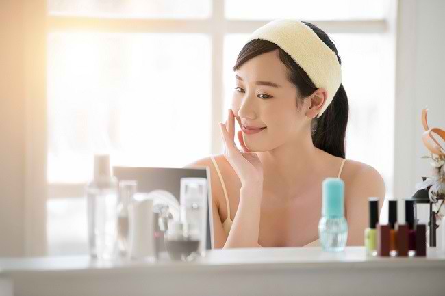 Catat! Inilah Urutan Pemakaian Skincare yang Benar untuk Kulit Wajah Glowing dan Cerah Maksimal