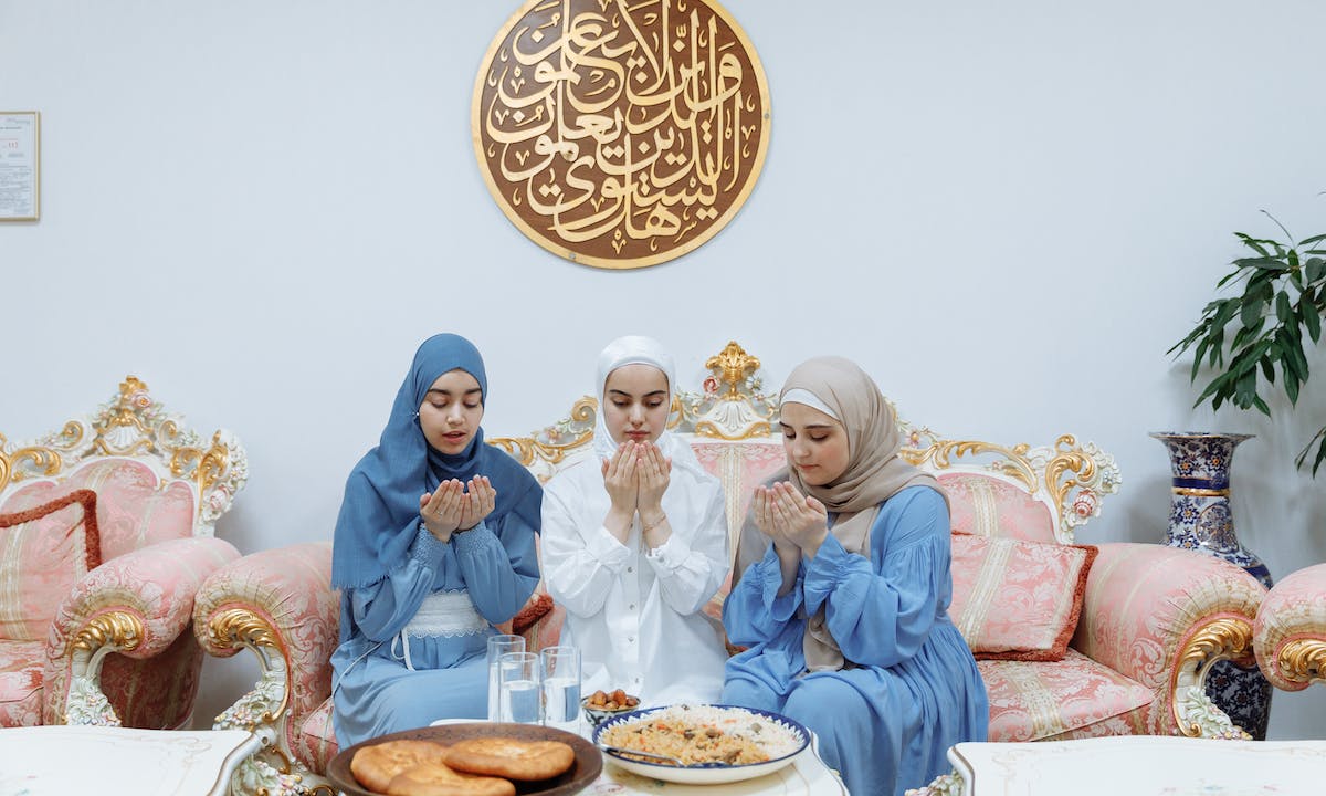 Jelang Ramadhan 2024, Intip 6 Tips Cegah Makan Berlebihan saat Buka Puasa 