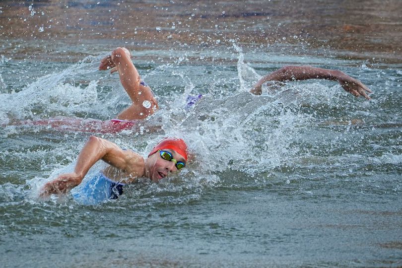 Menjijikan! Atlet Triathlon Merinding Hingga Muntah di Sungai Seine