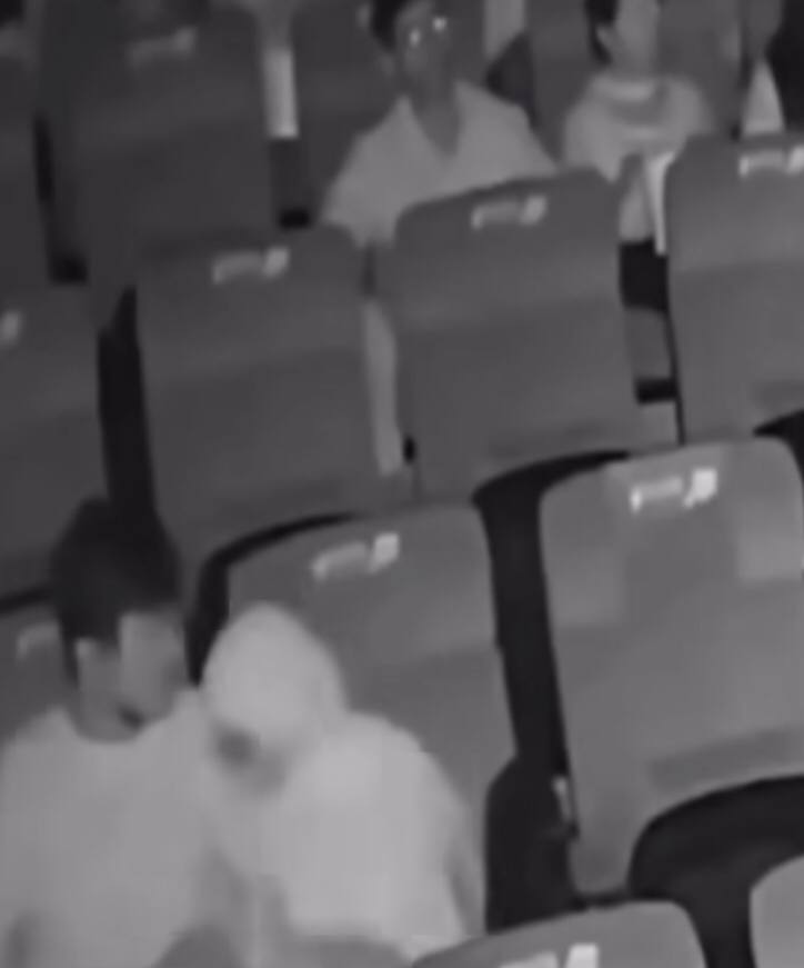 VIRAL! Sejoli Ini Terekam CCTV Lakukan Tindakan Asusila saat Nonton Film di Dalam Bioskop