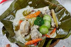 Resep Garang Asem dari Jateng, Nikmatnya Daging Ayam Berlumur Bumbu, Dibungkus Daun Pisang