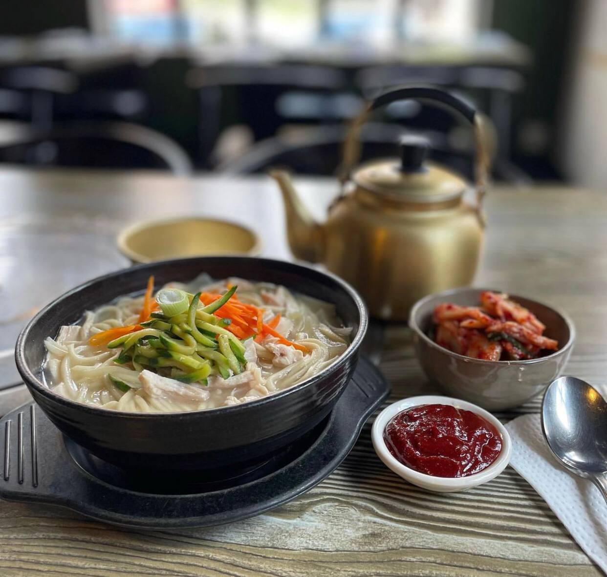 Resep Dak Kal-Guksu, Mie Kuah Khas Korea Selatan yang Halal dan Cocok Untuk Santapan Saat Musim Dingin