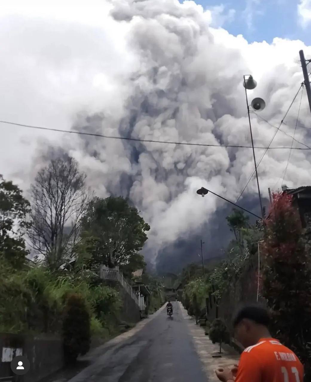 Aktivitas Gunung Merapi Meningkat hingga Muntahkan Awan Panas, Masyarakat Diminta Waspada