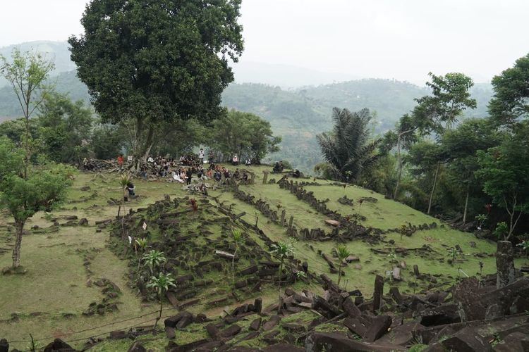 Kalian Wajib Tau, 5 Fakta Terbaru Tentang Gunung Padang!.