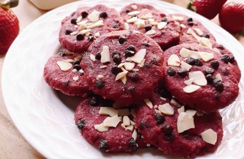 Kue Kering Lezat dan Sehat: Resep Red Velvet Almond Butter Cookies yang Menggoda