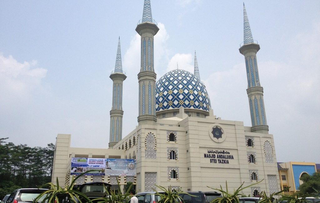 Salah Satu Pilihan Tepat di Liburan Ramadhan! Masjid Tazkia Islamic Center, Tempat Wisata Religi di Sentul 