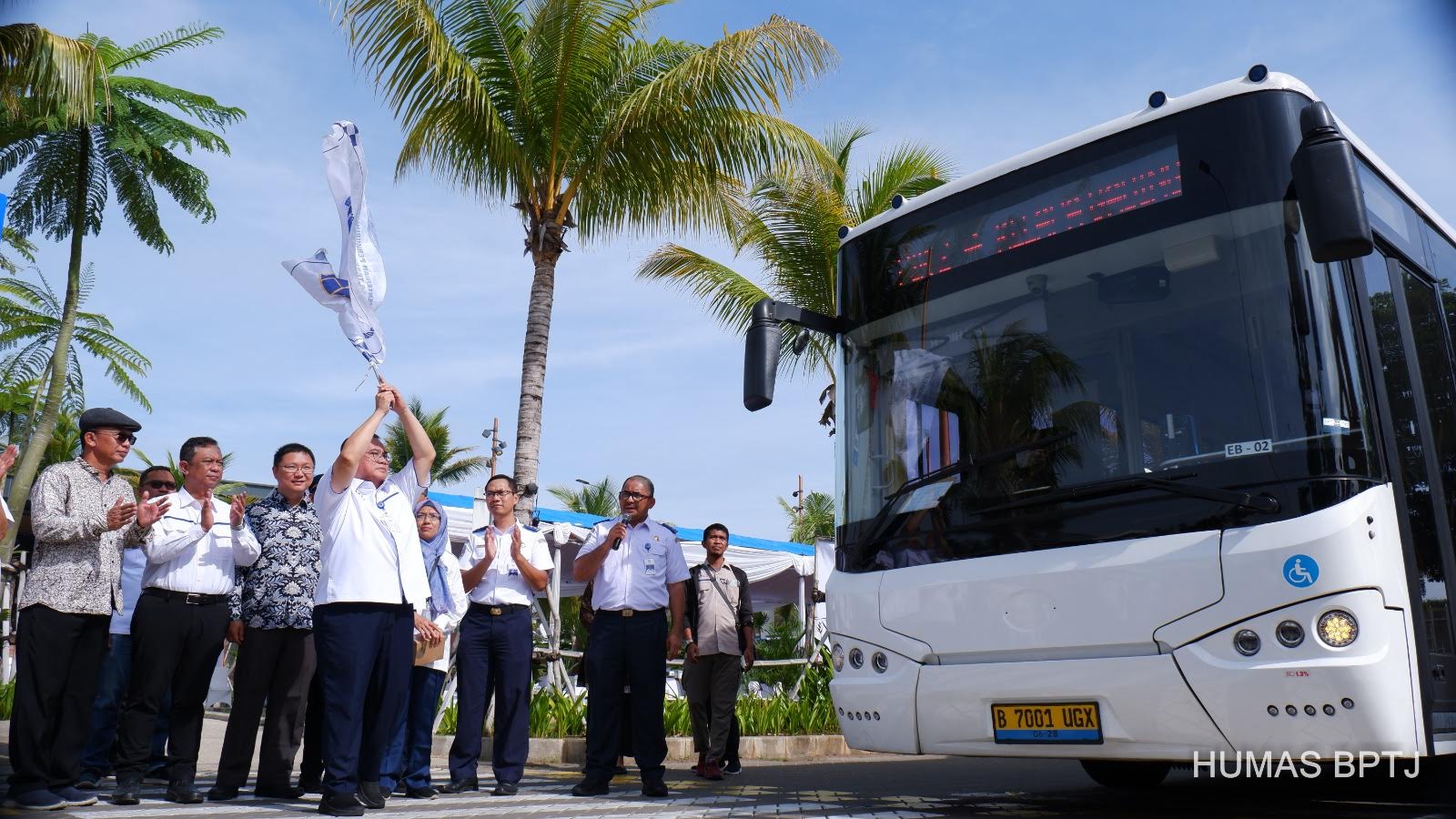 BPTJ Resmikan Bus Listrik JR Connexion Rute PIK 2-Kelapa Gading, Ajak Masyrakat Beralih ke Transportasi Umum