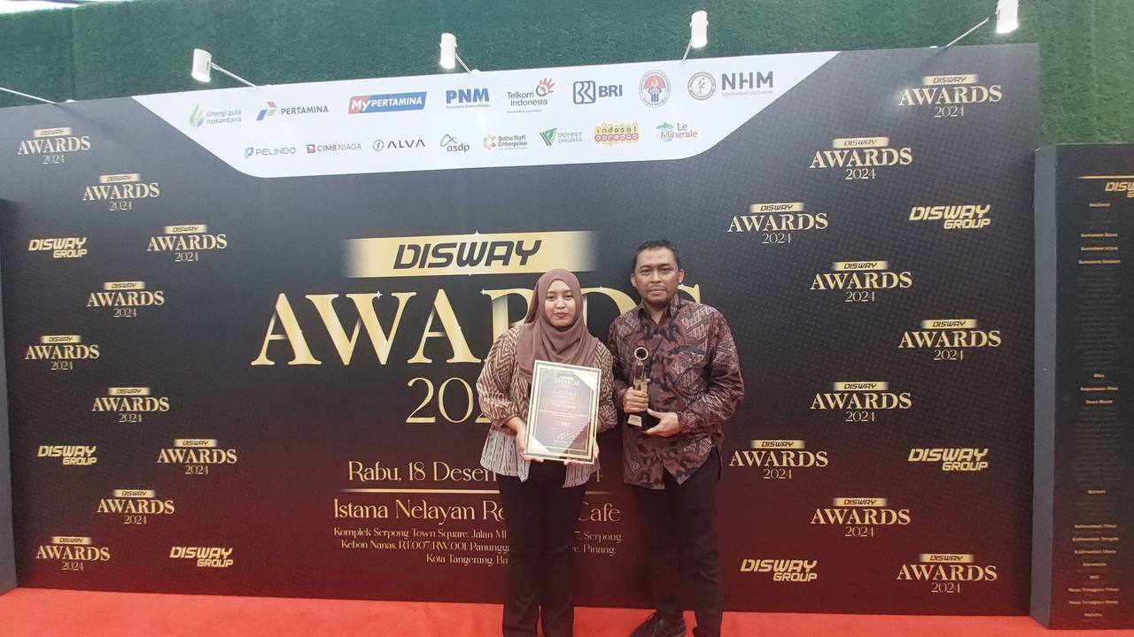 PNM Mekaar Terima Penghargaan Disway Awards 2024, Dahlan Iskan: Sistem Pembiayaan yang Cocok di Indonesia