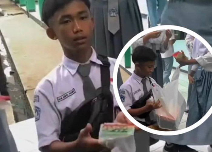 Bikin Haru! Momen Seorang Siswa Diberi Hadiah Sepatu Oleh Teman Sekolahnya saat Sedang Berjualan 