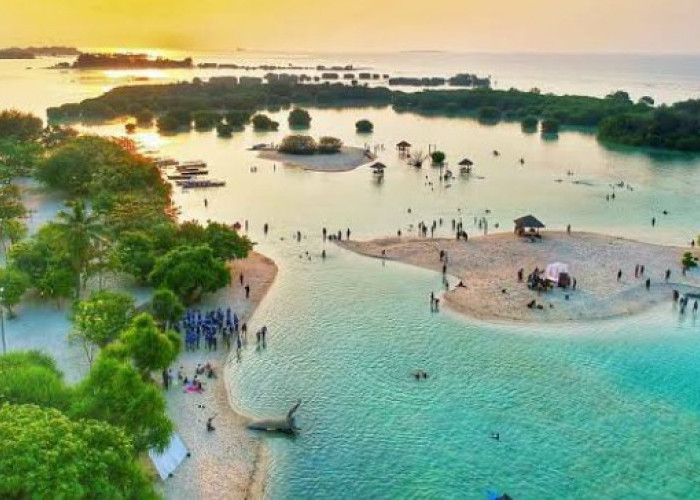 6 Pantai Terdekat Jakarta yang Indah dan Cocok untuk Liburan Akhir Tahun 