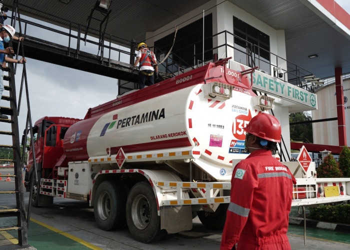  Ingatkan Pertamina Soal Pertamax Oplosan, DPR: Jangan Sampai Presiden Turun Tangan