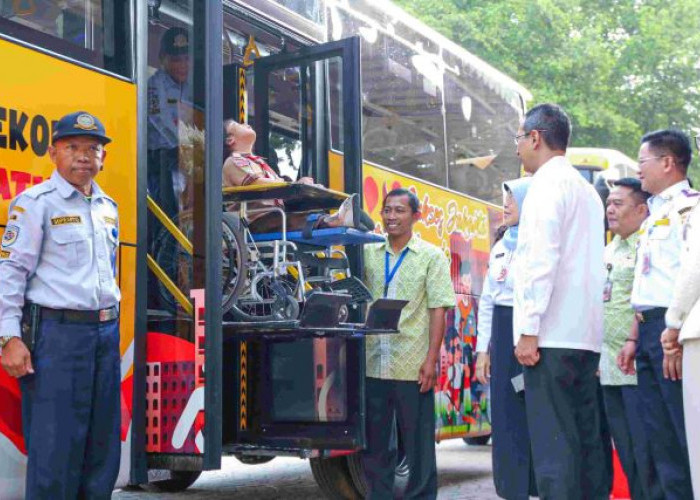 Dukung Pelajar Disablitas, Pemprov DKI Luncurkan 5 Bus Sekolah Siswa Berkebutuhan Khusus