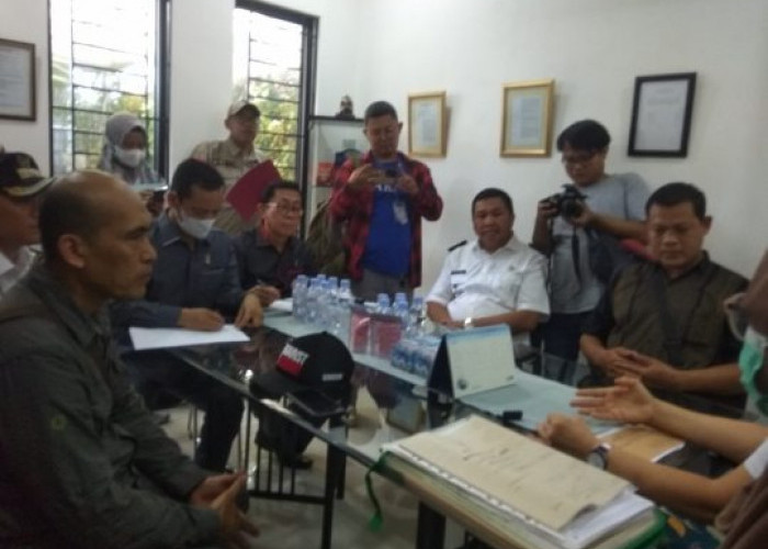 Diduga Buang Limbah, DPRD Kota Bekasi Datangi Pabrik Permen