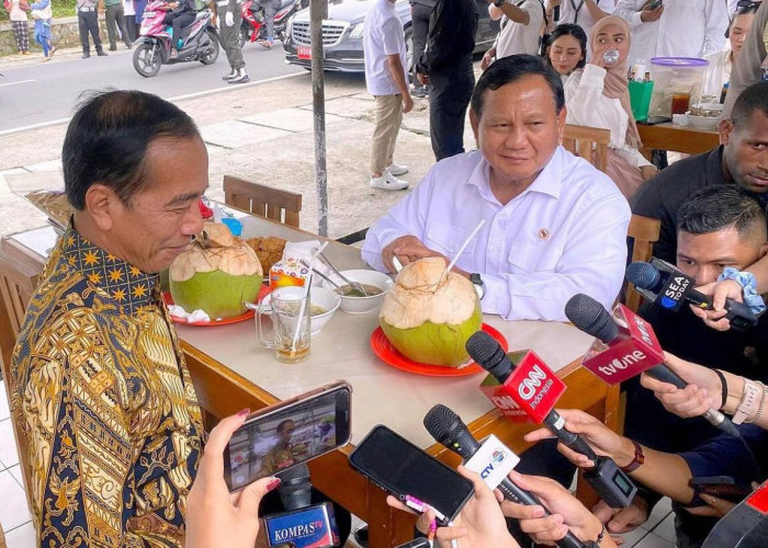 Prabowo dan Jokowi Makan Bakso Bersama di Magelang, Anies Tanggapi Begini