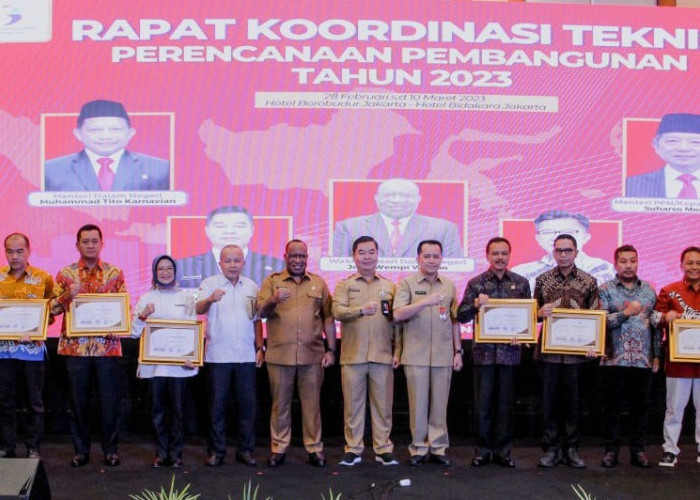 Sekda Kota Bandung Sabet Digital Leadership Government Awards