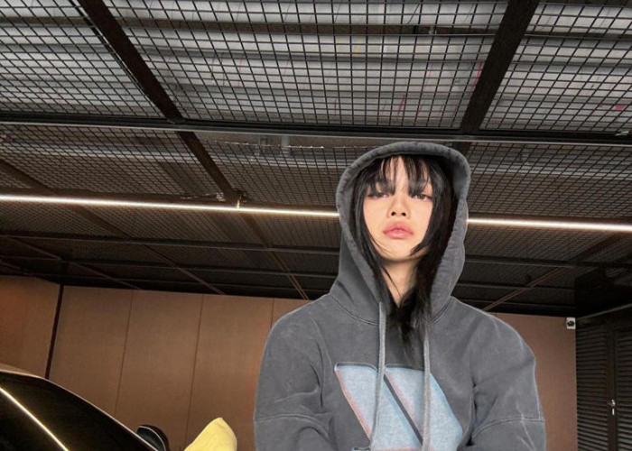 Lisa BLACKPINK: Dari ‘It Girl’ Hingga Ikon Fashion Global dengan Gaya Casual Inspiratif