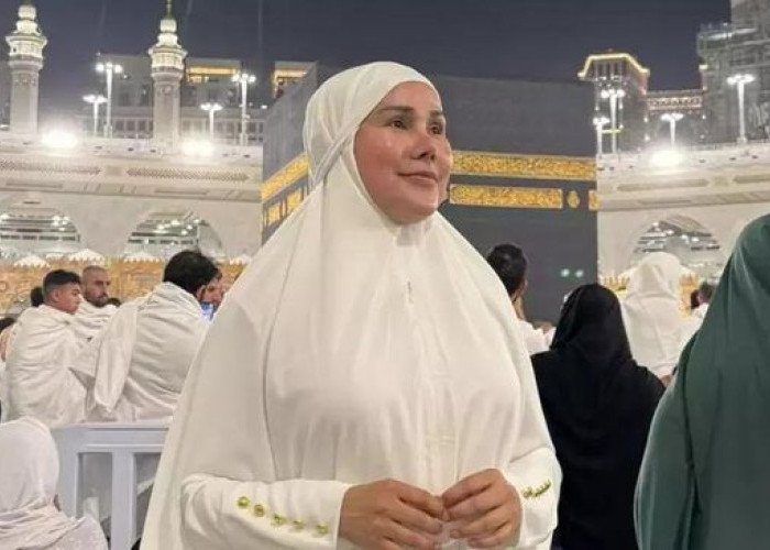  Isa Zega Dipolisikan Kasus Dugaan Penistaan Agama, Penyebabnya Umrah Gunakan Pakaian Wanita