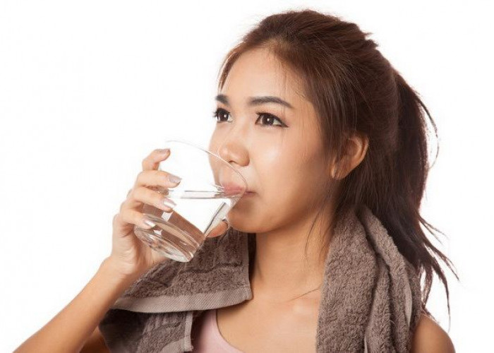 Manfaat Minum Air Hangat Setiap Pagi Bikin Jantung Lebih Berkinerja dan Sehat Sepanjang Hari 