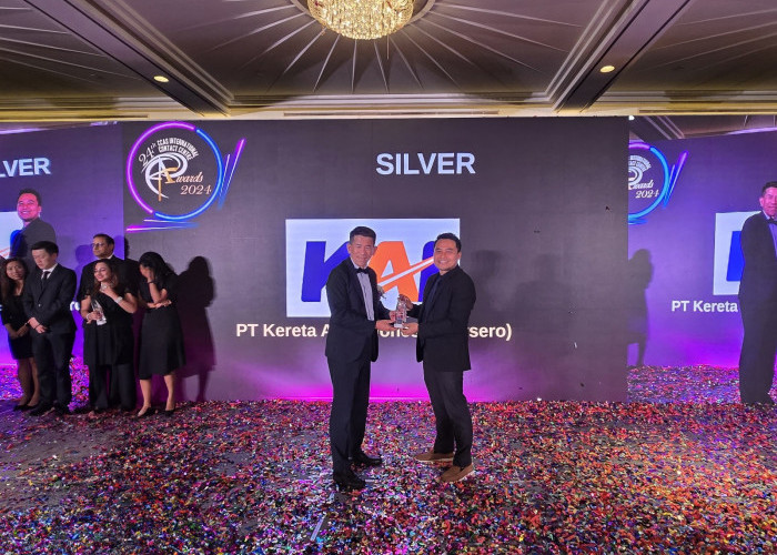 KAI Raih Piala Silver di Ajang Contact Center Asia Pacific Awards 2024 di Singapura