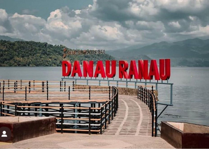 Intip Keindahan Pesona Wisata Danau Ranau Liwa yang Berlokasi di Kabupaten Lampung Barat