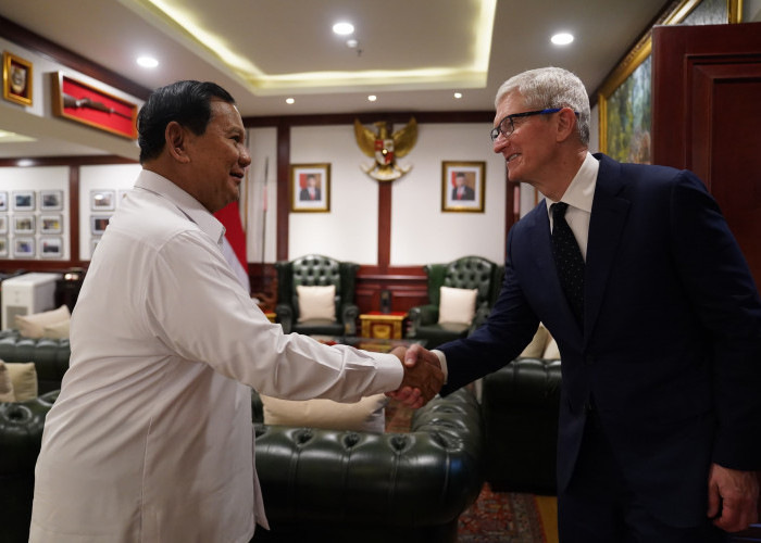 Bos Apple Tim Cook Kunjungi Prabowo di Jakarta: Saya Berharap Dapat Bekerja Sama