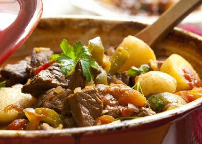 Resep Hari Ini: Masakan Legendaris Semur Daging Sederhana Yang Nikmat Untuk Hidangan Spesial bersama Keluarga 