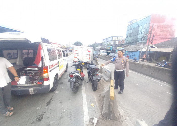 Kecelakaan Beruntun di Flyover Pesing Jakbar, 1 Pengendara Alami Luka-luka