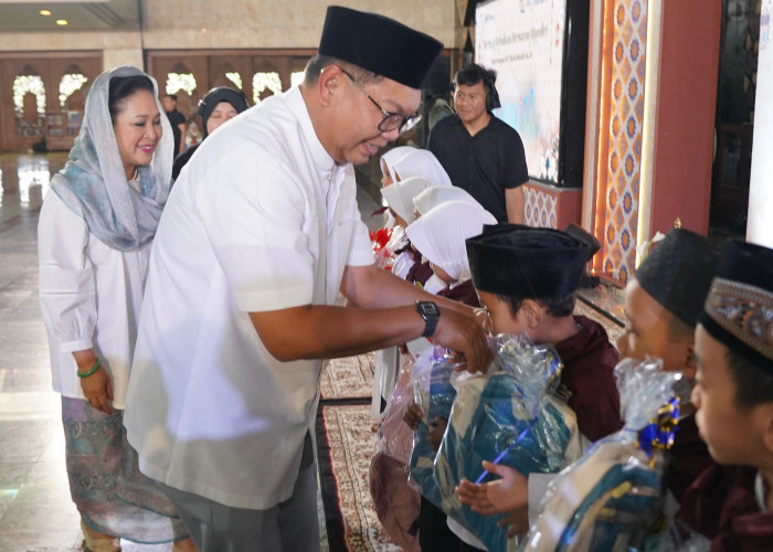 Rayakan Kehangatan HUT ke-26, Bank Mandiri Bagikan Santunan Pendidikan ke 2.600 Anak Yatim Piatu