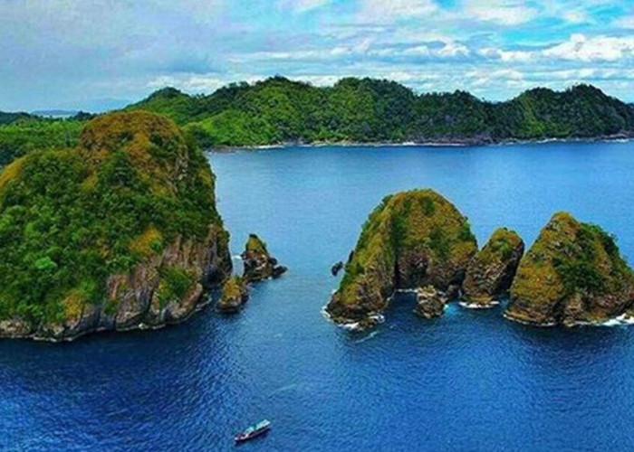 Eksplor Keindahan Pulau Wayang, Permata Tersembunyi Lampung yang Wajib Dikunjungi