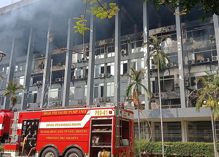 Lantai 6 Gedung Bakamla RI di Menteng Jakpus Dilalap 'Si Jago Merah', Polisi Periksa Pekerja Bangunan